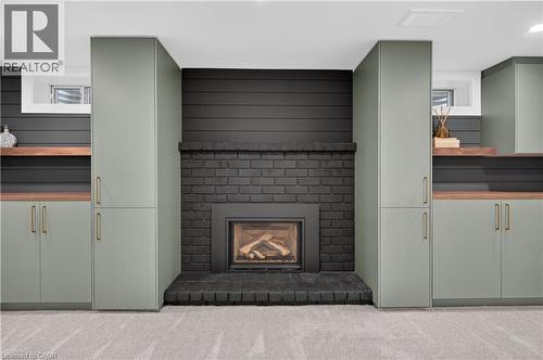 171 Golfwood Drive, Hamilton, ON - Indoor Photo Showing Living Room With Fireplace