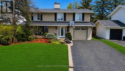 1841 BEATTIE AVENUE  Ottawa, ON K1H 5R7