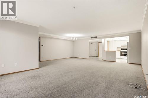 210 2550 25Th Avenue, Regina, SK - Indoor Photo Showing Other Room