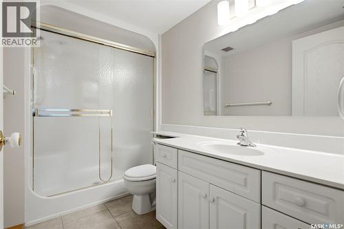 210 2550 25Th Avenue, Regina, SK - Indoor Photo Showing Bathroom