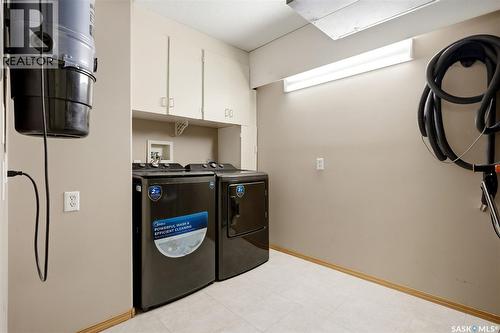 210 2550 25Th Avenue, Regina, SK - Indoor Photo Showing Laundry Room