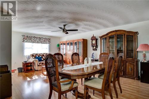 29 Leblanc Street, Whitefish, ON - Indoor Photo Showing Dining Room