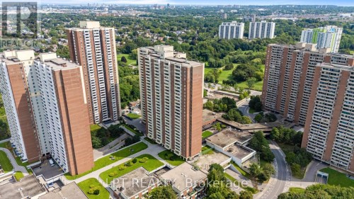 2811 - 5 MASSEY SQUARE  Toronto, ON M4C 5L6
