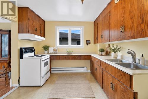 26 Lloyd Crescent, St. John'S, NL 