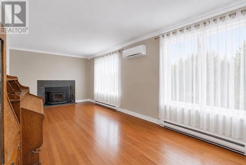 26 Lloyd Crescent, St. John'S, NL 