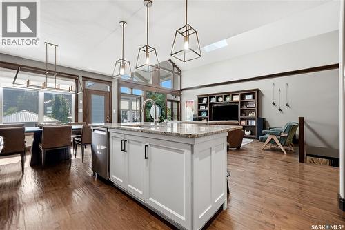 3902 Goldfinch Way, Regina, SK - Indoor Photo Showing Kitchen With Upgraded Kitchen