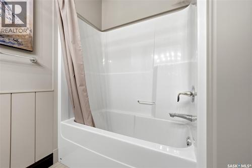 3902 Goldfinch Way, Regina, SK - Indoor Photo Showing Bathroom