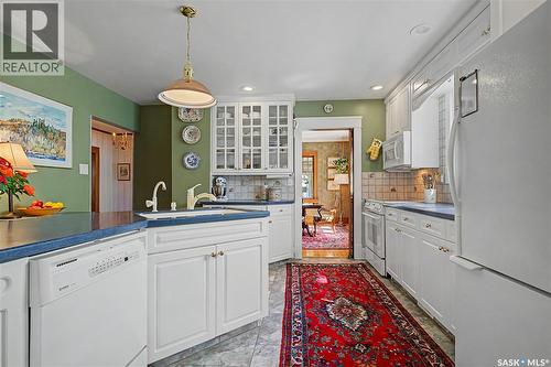 1150 2Nd Avenue Nw, Moose Jaw, SK - Indoor Photo Showing Kitchen