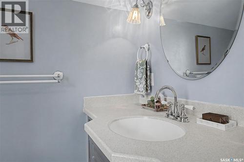 1150 2Nd Avenue Nw, Moose Jaw, SK - Indoor Photo Showing Bathroom