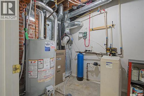 1150 2Nd Avenue Nw, Moose Jaw, SK - Indoor Photo Showing Basement