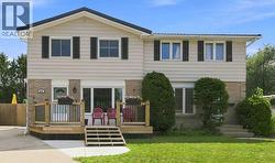 207 WILLA COURT  Sarnia, ON N7S 4S9