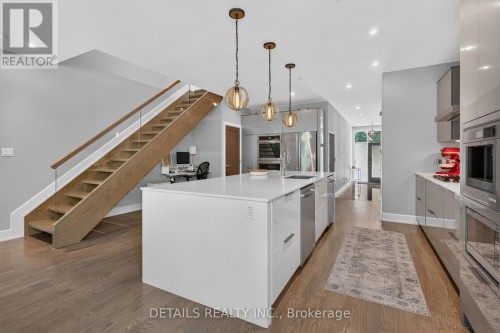 296 Kirchoffer Avenue, Ottawa, ON 