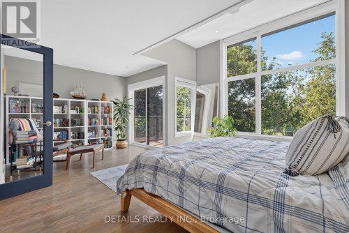 296 Kirchoffer Avenue, Ottawa, ON 
