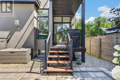 296 Kirchoffer Avenue, Ottawa, ON 
