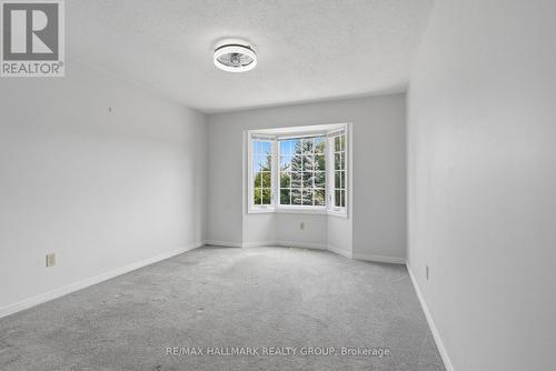 30 Rowe Drive, Ottawa, ON - Indoor Photo Showing Other Room