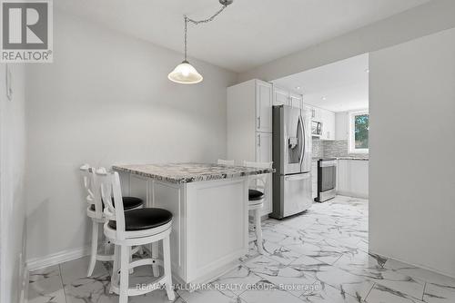 30 Rowe Drive, Ottawa, ON - Indoor Photo Showing Kitchen