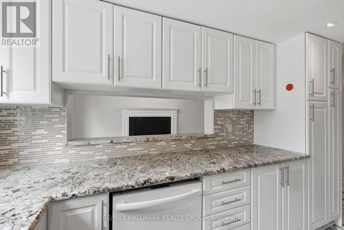 30 Rowe Drive, Ottawa, ON - Indoor Photo Showing Kitchen With Upgraded Kitchen