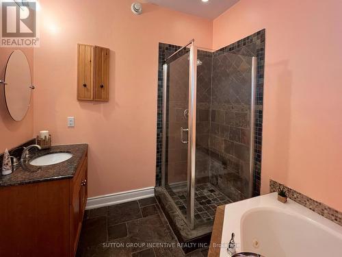 Primary Bathroom - 32 Albion Lane, Tiny, ON - Indoor Photo Showing Bathroom
