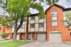 16 - 1764 RATHBURN ROAD E  Mississauga, ON L4W 2N8
