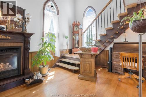 203 Mcintyre Street, Dutton, ON - Indoor With Fireplace