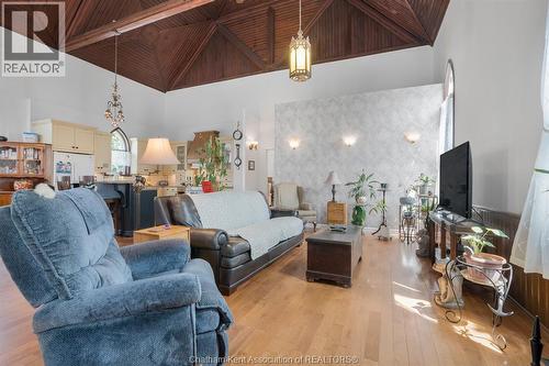 203 Mcintyre Street, Dutton, ON - Indoor Photo Showing Living Room
