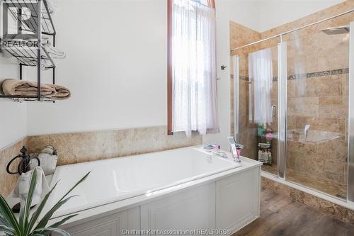 203 Mcintyre Street, Dutton, ON - Indoor Photo Showing Bathroom