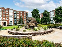 207 78 Regency Park Drive  Halifax, NS B3S 1T2