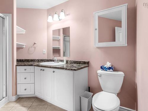 207 78 Regency Park Drive, Halifax, NS - Indoor Photo Showing Bathroom