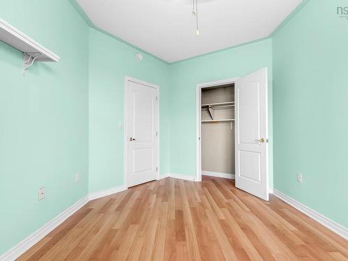 207 78 Regency Park Drive, Halifax, NS - Indoor Photo Showing Other Room
