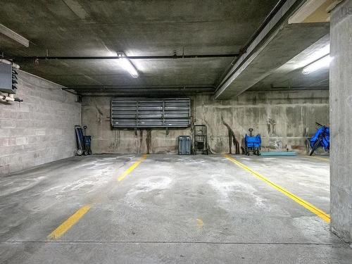 207 78 Regency Park Drive, Halifax, NS - Indoor Photo Showing Garage
