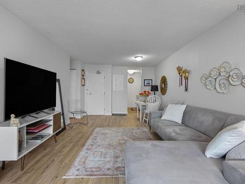 1002 5572 North Ridge Road, Halifax, NS - Indoor Photo Showing Living Room