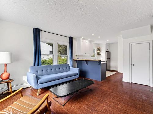 1 Piers Avenue, Fairmount, NS - Indoor Photo Showing Living Room