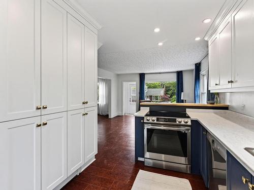 1 Piers Avenue, Fairmount, NS - Indoor Photo Showing Kitchen