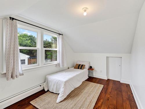 1 Piers Avenue, Fairmount, NS - Indoor Photo Showing Bedroom