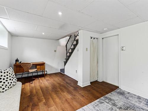 1 Piers Avenue, Fairmount, NS - Indoor