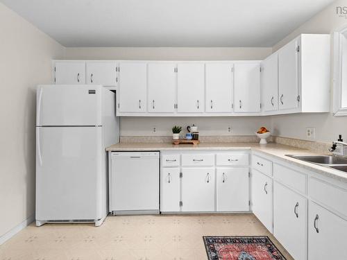 1B Smith Avenue, Cole Harbour, NS - Indoor Photo Showing Kitchen With Double Sink
