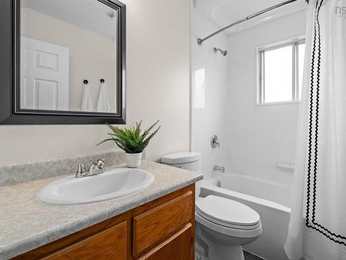 1B Smith Avenue, Cole Harbour, NS - Indoor Photo Showing Bathroom