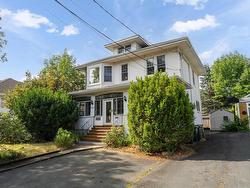 6625 Quinpool Road  Halifax, NS B3L 1B7