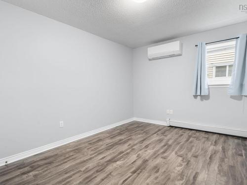 142 Stoneybrook Court, Halifax, NS - Indoor Photo Showing Other Room