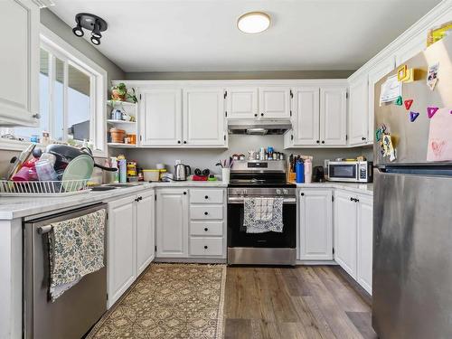 62 Shalimar Crescent, Dartmouth, NS - Indoor Photo Showing Kitchen