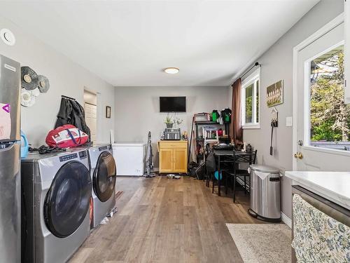 62 Shalimar Crescent, Dartmouth, NS - Indoor Photo Showing Laundry Room