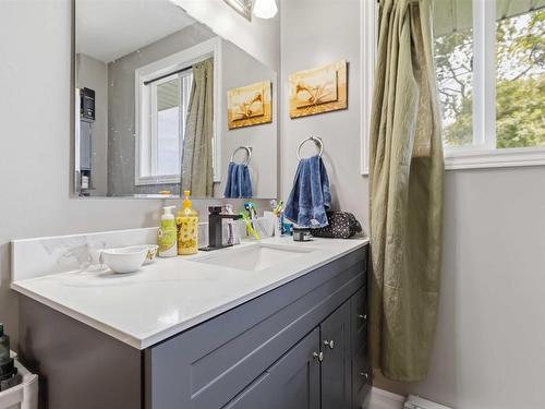 62 Shalimar Crescent, Dartmouth, NS - Indoor Photo Showing Bathroom