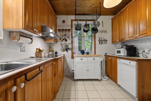 Cuisine - 26 Av. Cedar, Pointe-Claire, QC - Indoor Photo Showing Kitchen