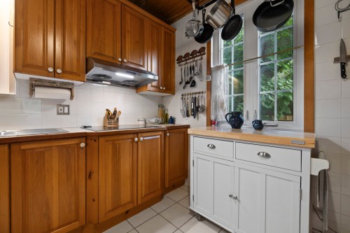 Cuisine - 26 Av. Cedar, Pointe-Claire, QC - Indoor Photo Showing Kitchen