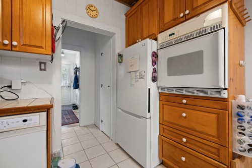 Cuisine - 26 Av. Cedar, Pointe-Claire, QC - Indoor Photo Showing Kitchen