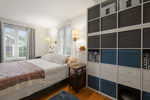 Chambre à coucher principale - 26 Av. Cedar, Pointe-Claire, QC - Indoor Photo Showing Bedroom