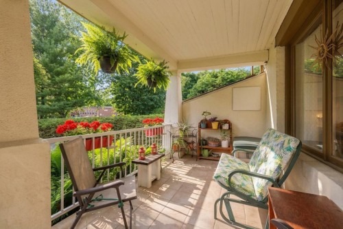Véranda - 26 Av. Cedar, Pointe-Claire, QC - Outdoor With Deck Patio Veranda With Exterior