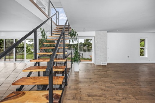 Escalier - 11 Rue Albert-Perron, Saint-Mathias-Sur-Richelieu, QC - Indoor Photo Showing Other Room
