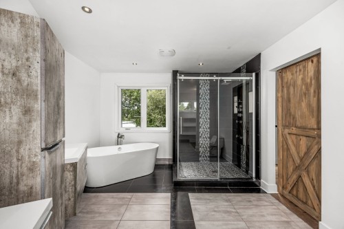 Salle de bains - 11 Rue Albert-Perron, Saint-Mathias-Sur-Richelieu, QC - Indoor Photo Showing Bathroom