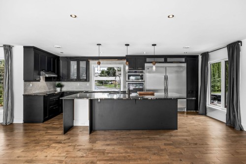 Cuisine - 11 Rue Albert-Perron, Saint-Mathias-Sur-Richelieu, QC - Indoor Photo Showing Kitchen With Upgraded Kitchen